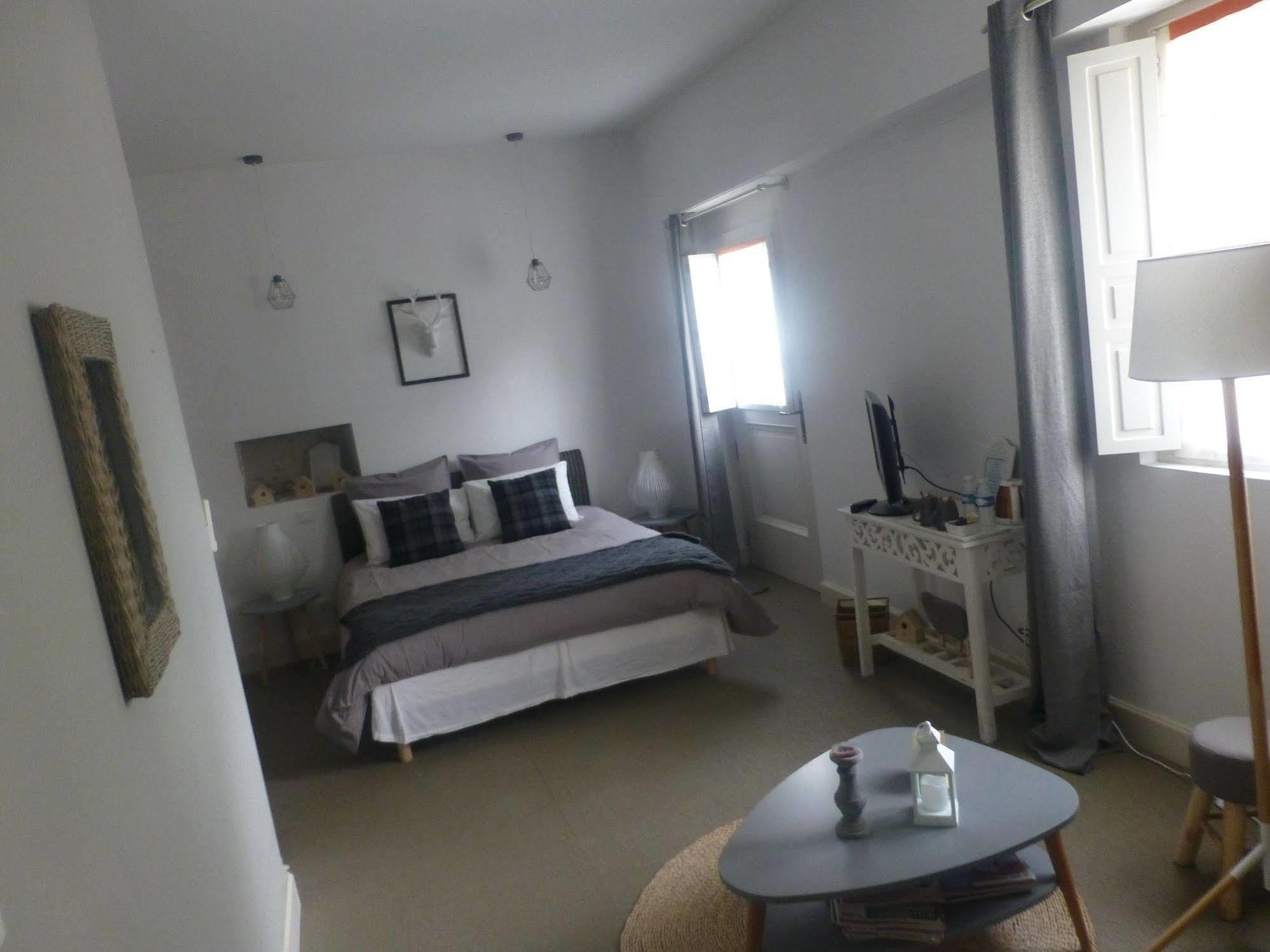 La Demeure Du Goupil Bed & Breakfast Brissac-Quince Luaran gambar