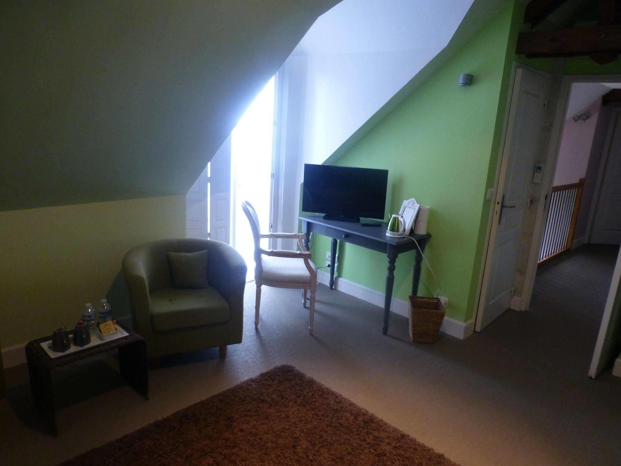 La Demeure Du Goupil Bed & Breakfast Brissac-Quince Luaran gambar
